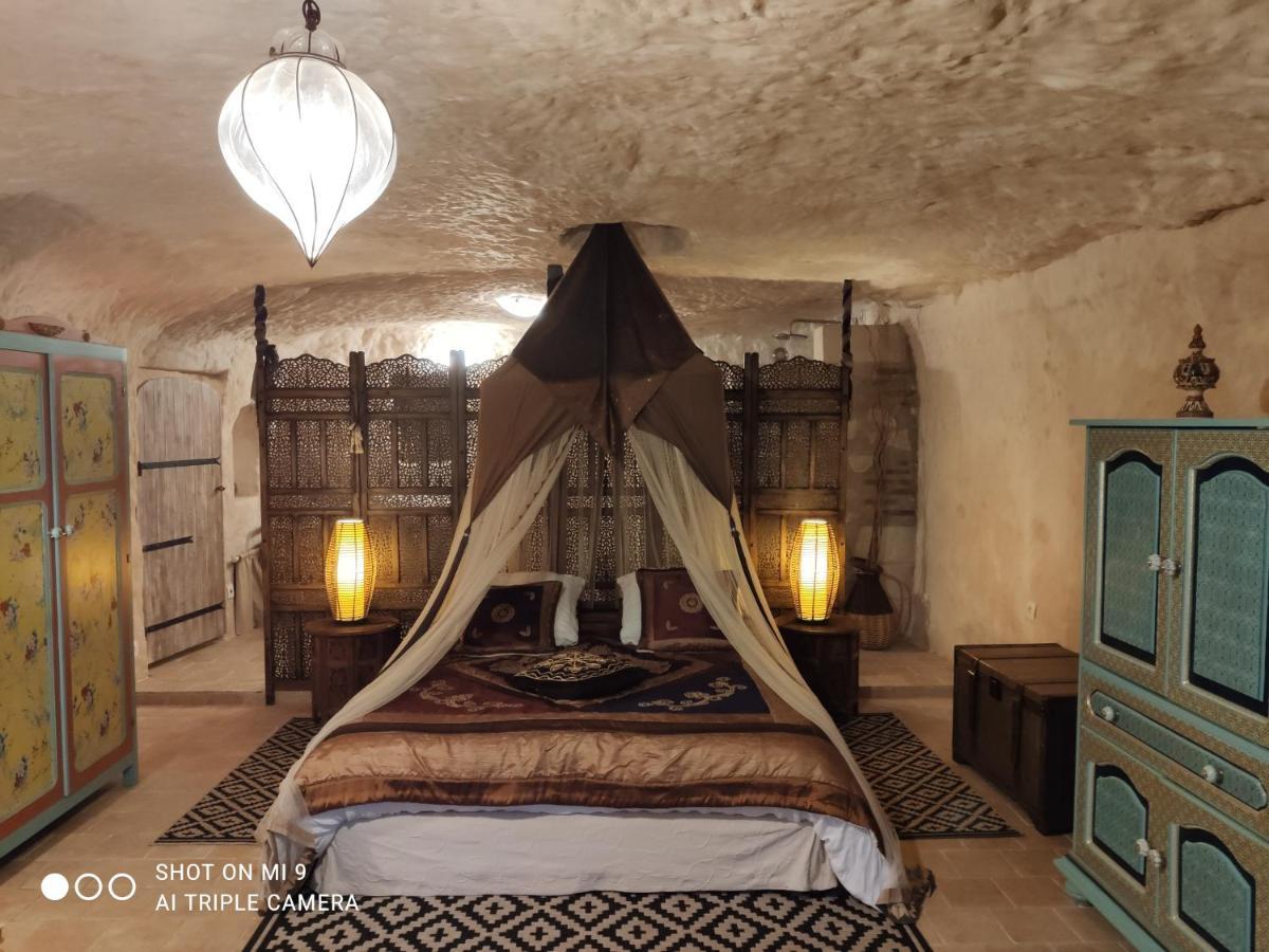 アゼ・ル・リドー Troglodelice Bed & Breakfast エクステリア 写真