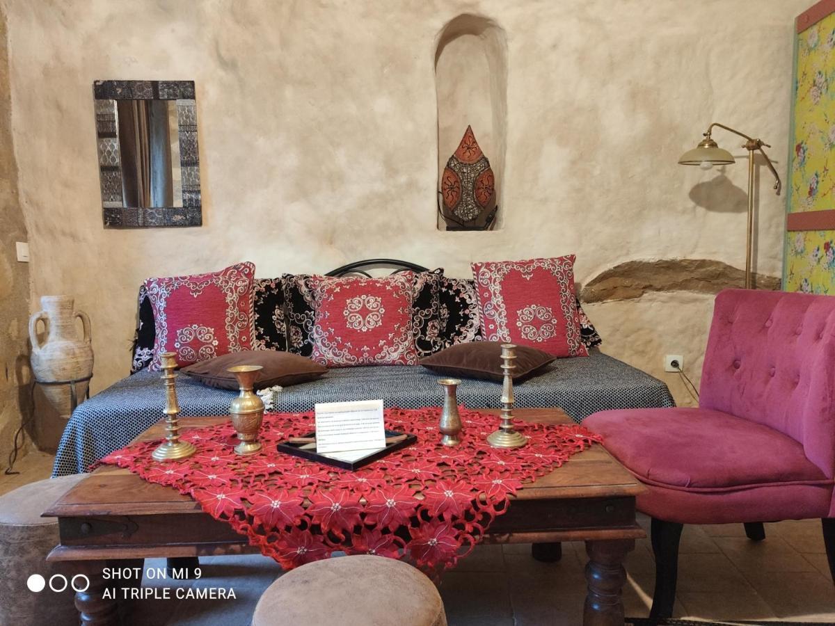 アゼ・ル・リドー Troglodelice Bed & Breakfast エクステリア 写真